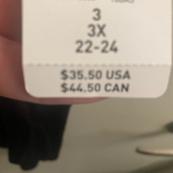 New Torrid tunic v neck - Picture 2 of 3